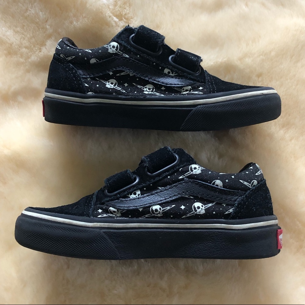 Vans Kids Shoes Sz 11.5 outer space skulls!!!